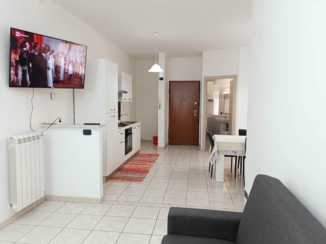 WhatsApp Image 2025-04-23 at 21.00