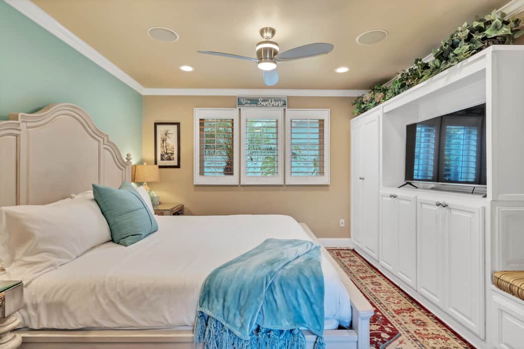 1st Floor King Bedroom 1st Floor King Bedroom