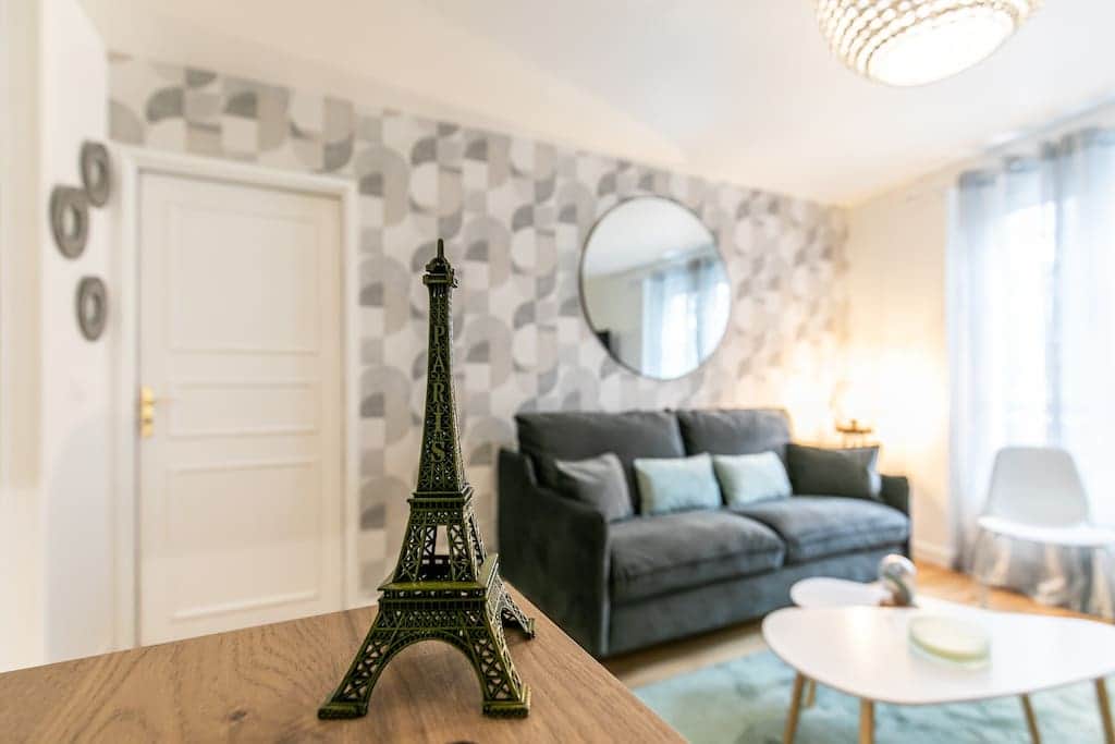 Salon avec canapé-lit