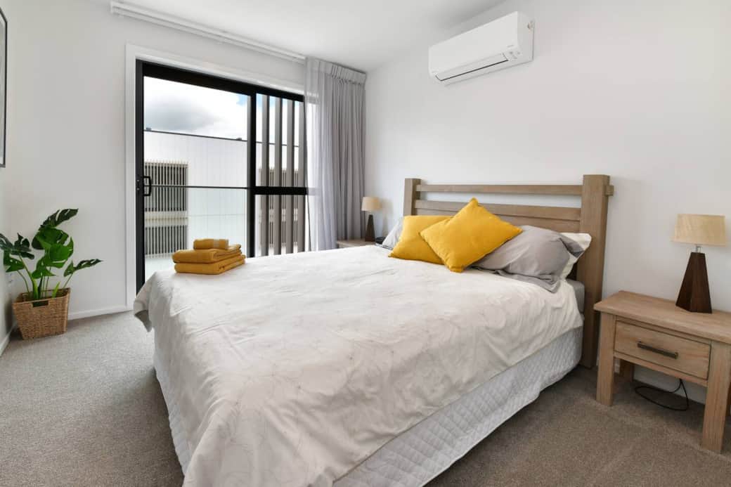 Bedroom 2 on the 3rd level. This bedroom has it's own en-suite with toiletries included. Bedroom 2 on the 3rd level. This bedroom has it's own en-suite with toiletries included.