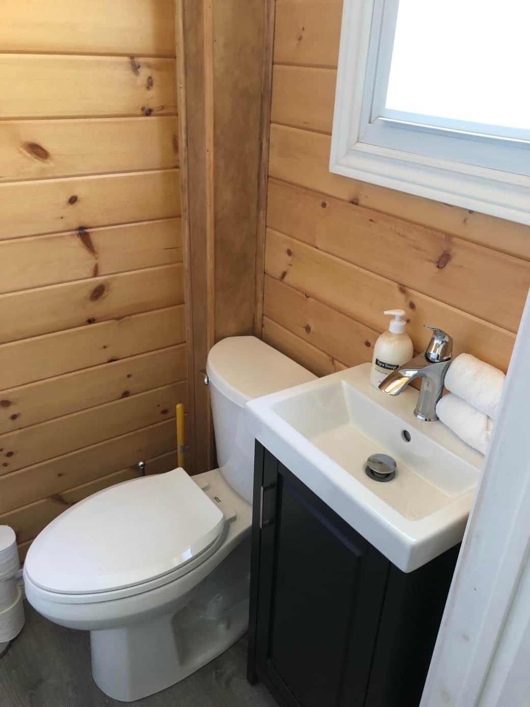 Cottage 2 bathroom
