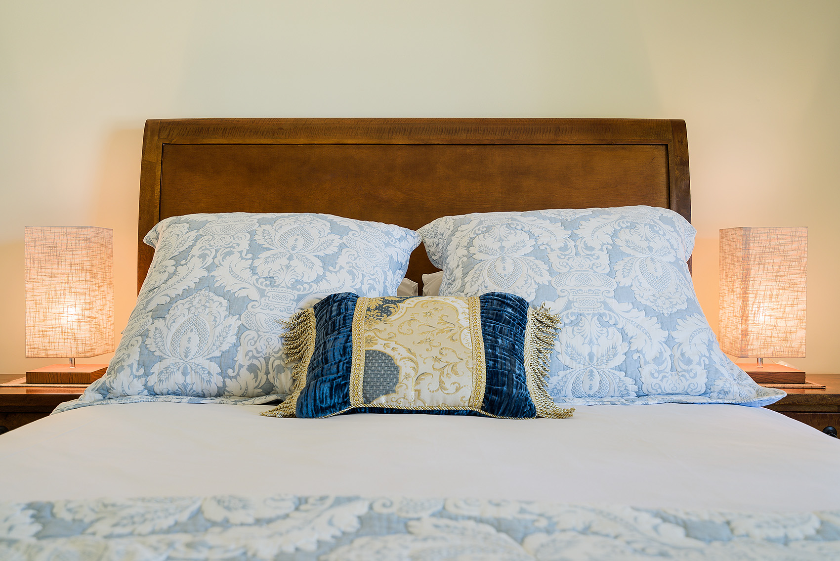 Luxurious Linen Queen Size Bed