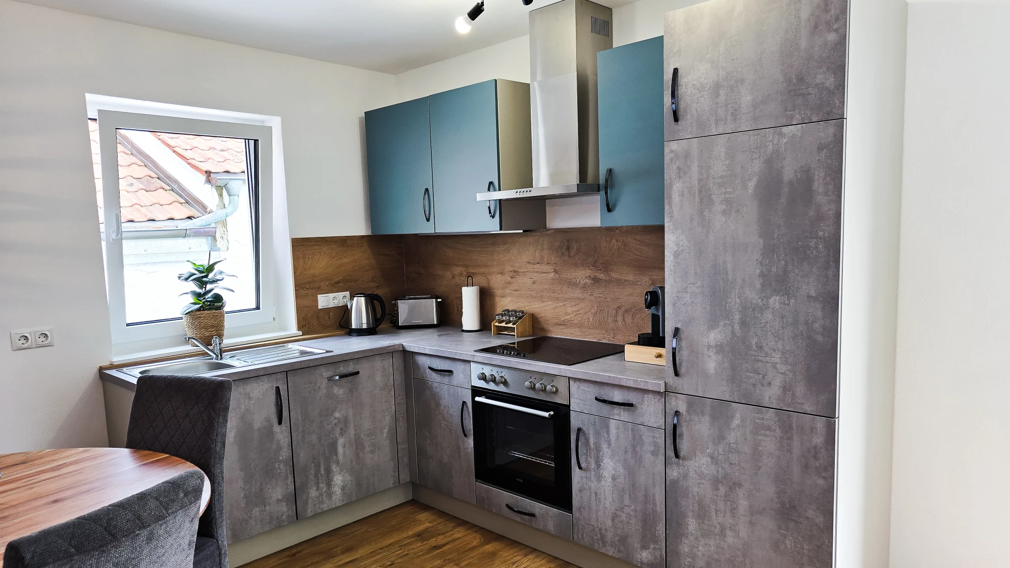 frensdorf-apartments-a4-offene-kueche.png