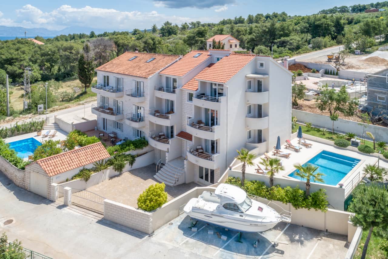 The Purple Apartment - Charme Holidays