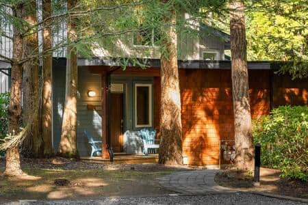 Front of townhome