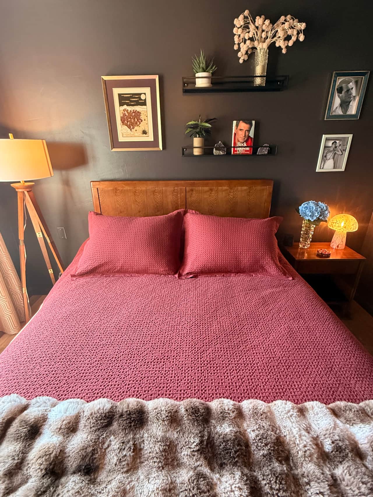 Hudson Queen Bedroom 4