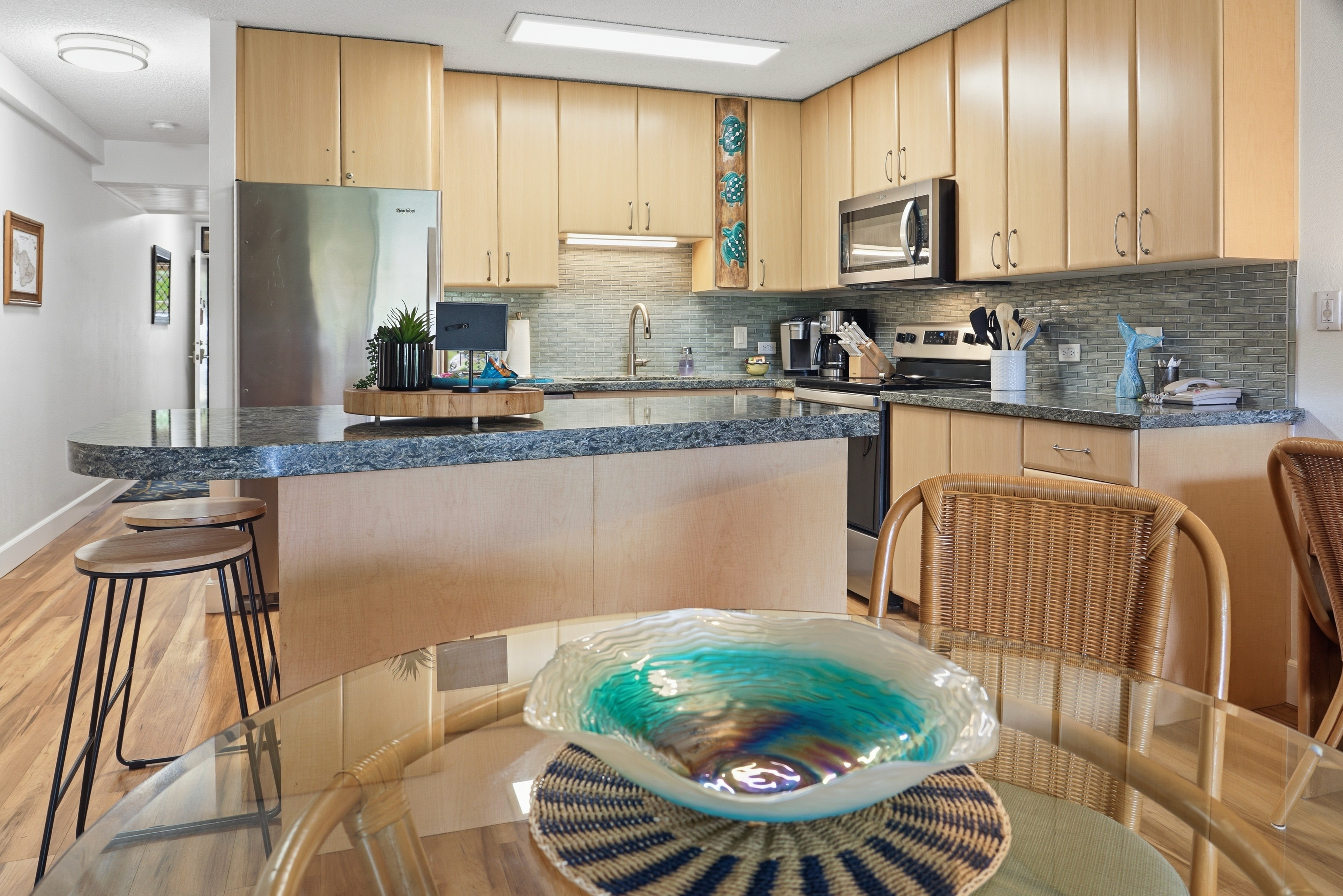 Table and Kitchen