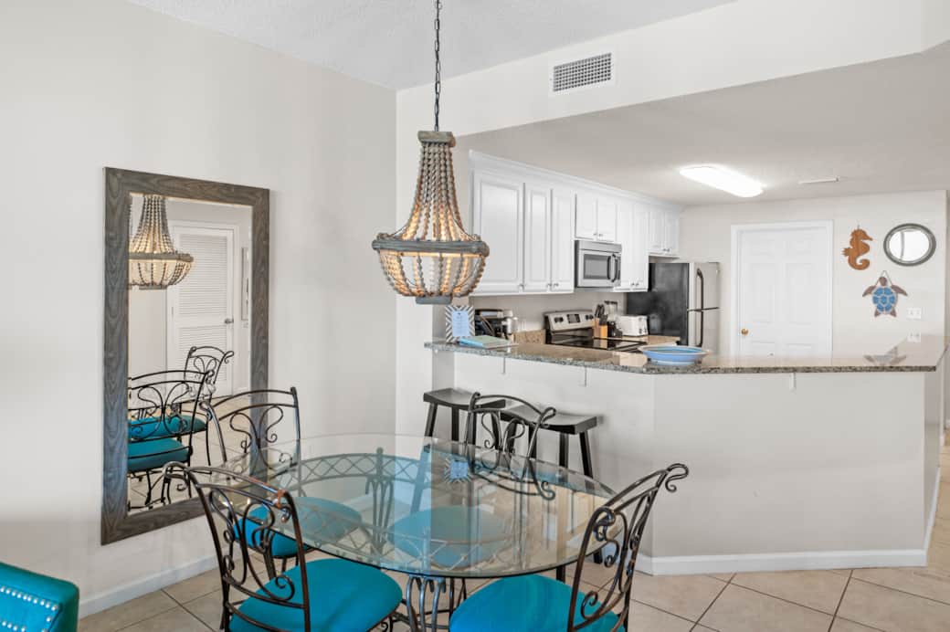 Dining Room seats 8
