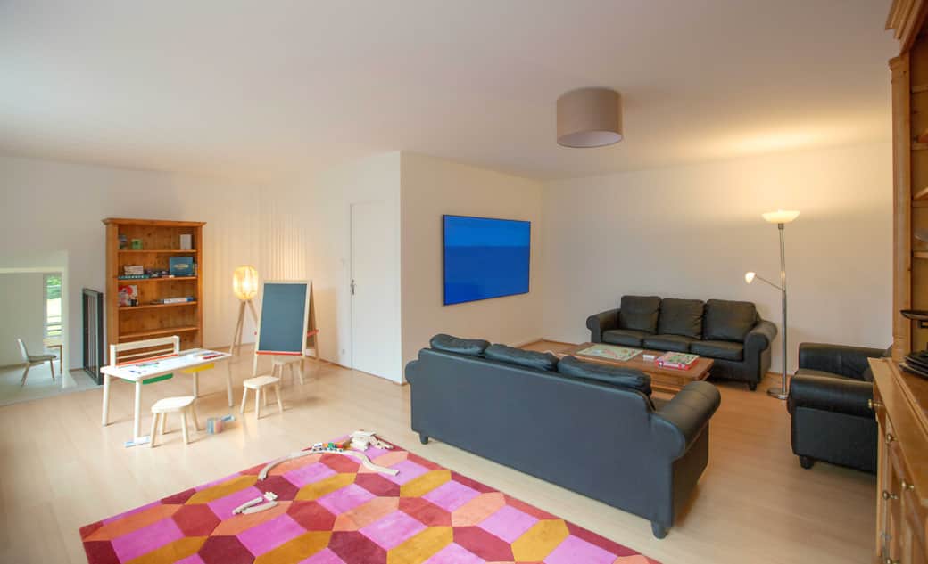 Salon et espace jeux