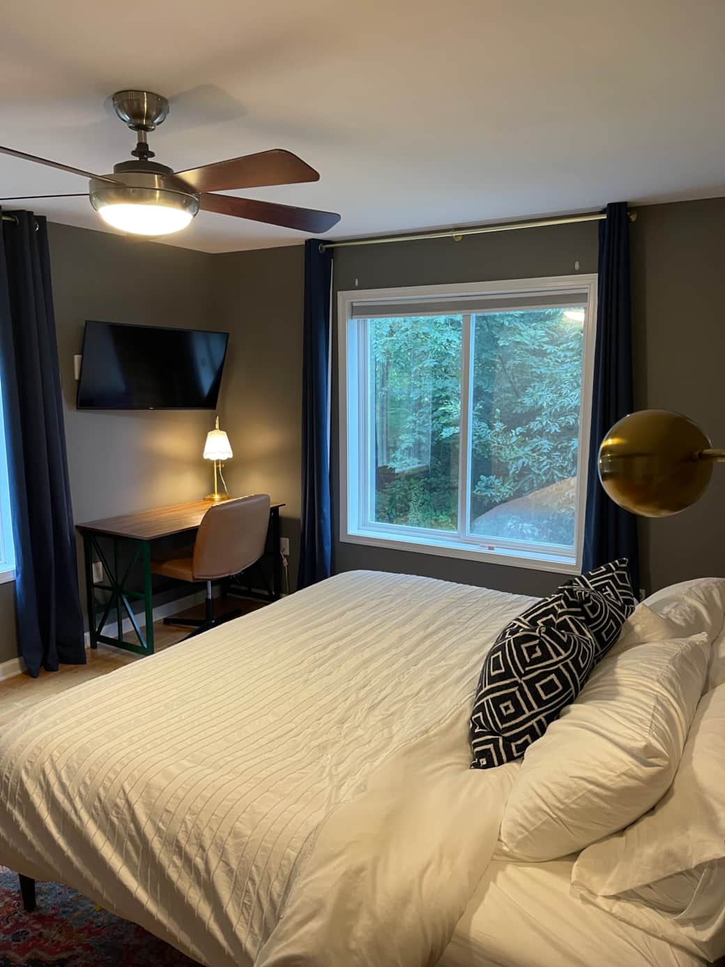 King Suite 1 Main Level