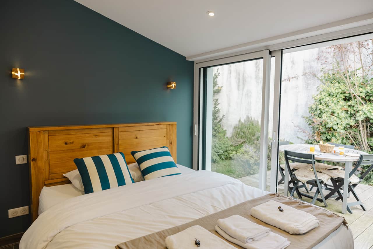 Chambre 2 avec sa terrasse privative
