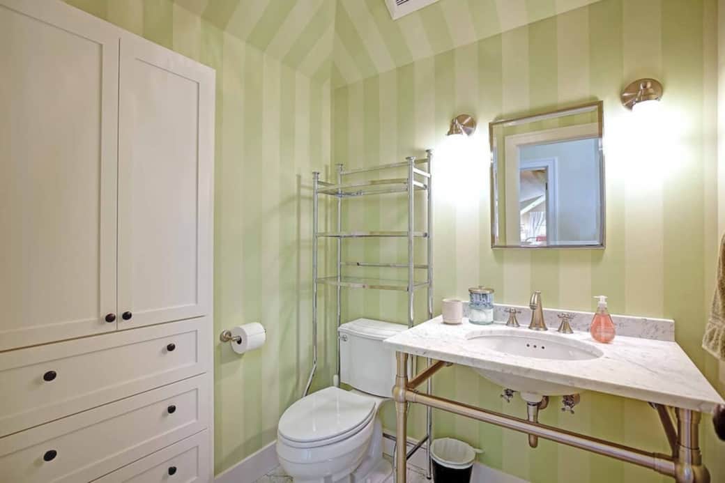 The upstairs bathroom
