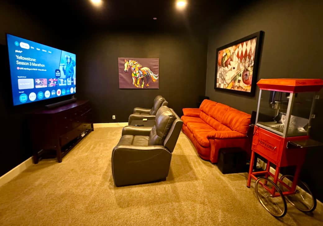 Ladera Vistas - Theatre room