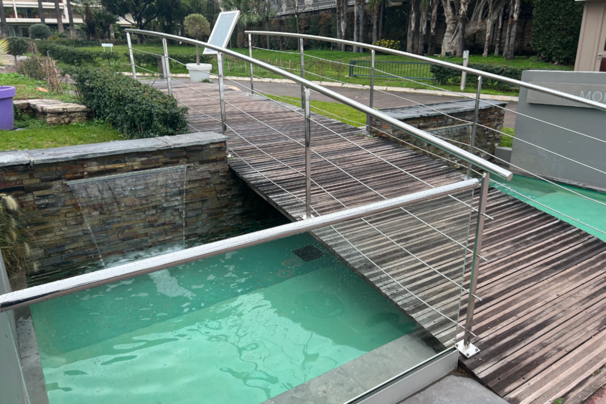 Residence entrance — 45 bd de la Croisette