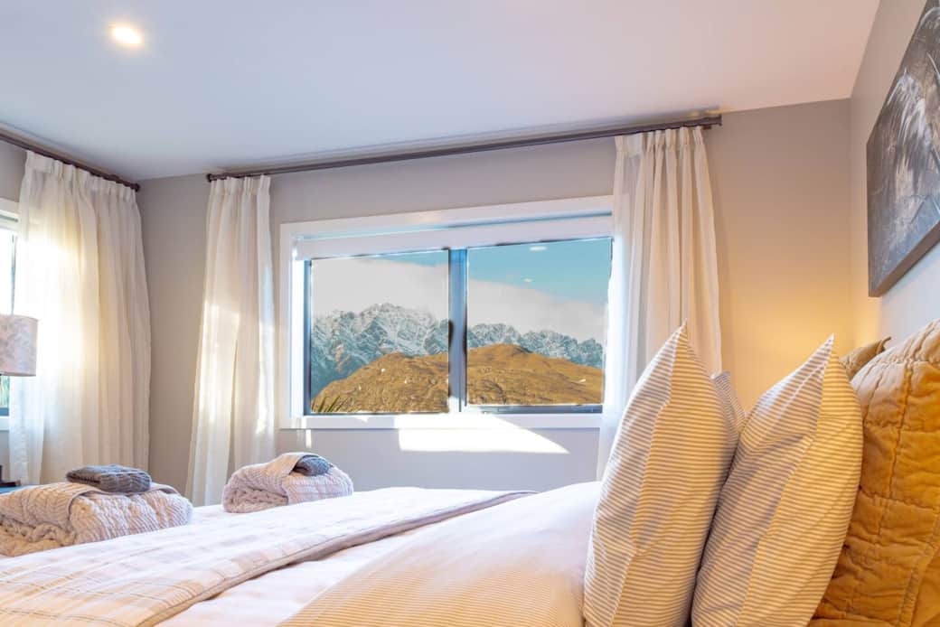 Ground floor King bedroom with mountain views