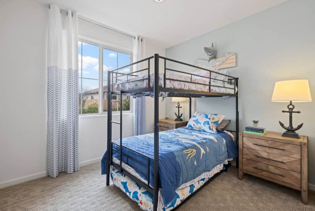 Option of 2 twin beds available 
