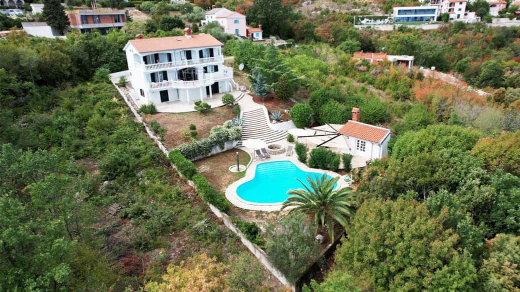 Absolute Alleinlage - vollständig eingezäunt