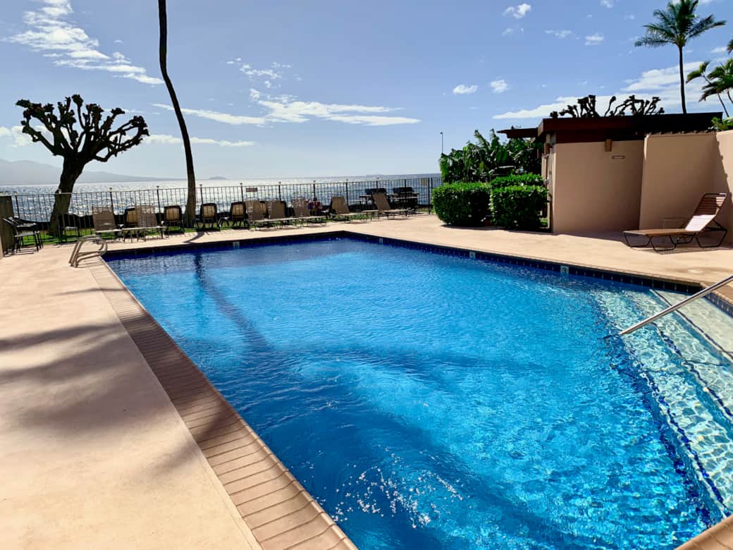 Oceanfront pool