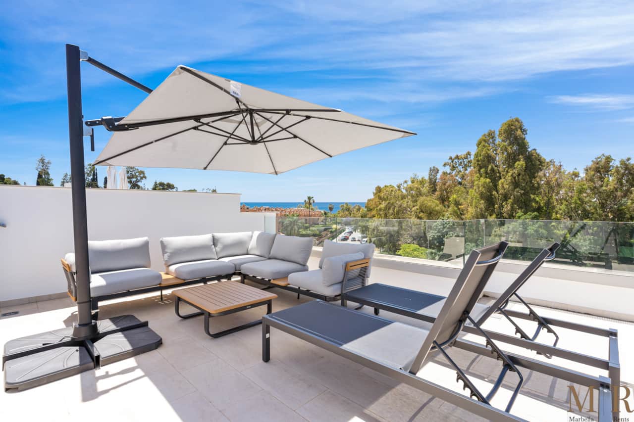 Outdoor lounge with seaview.