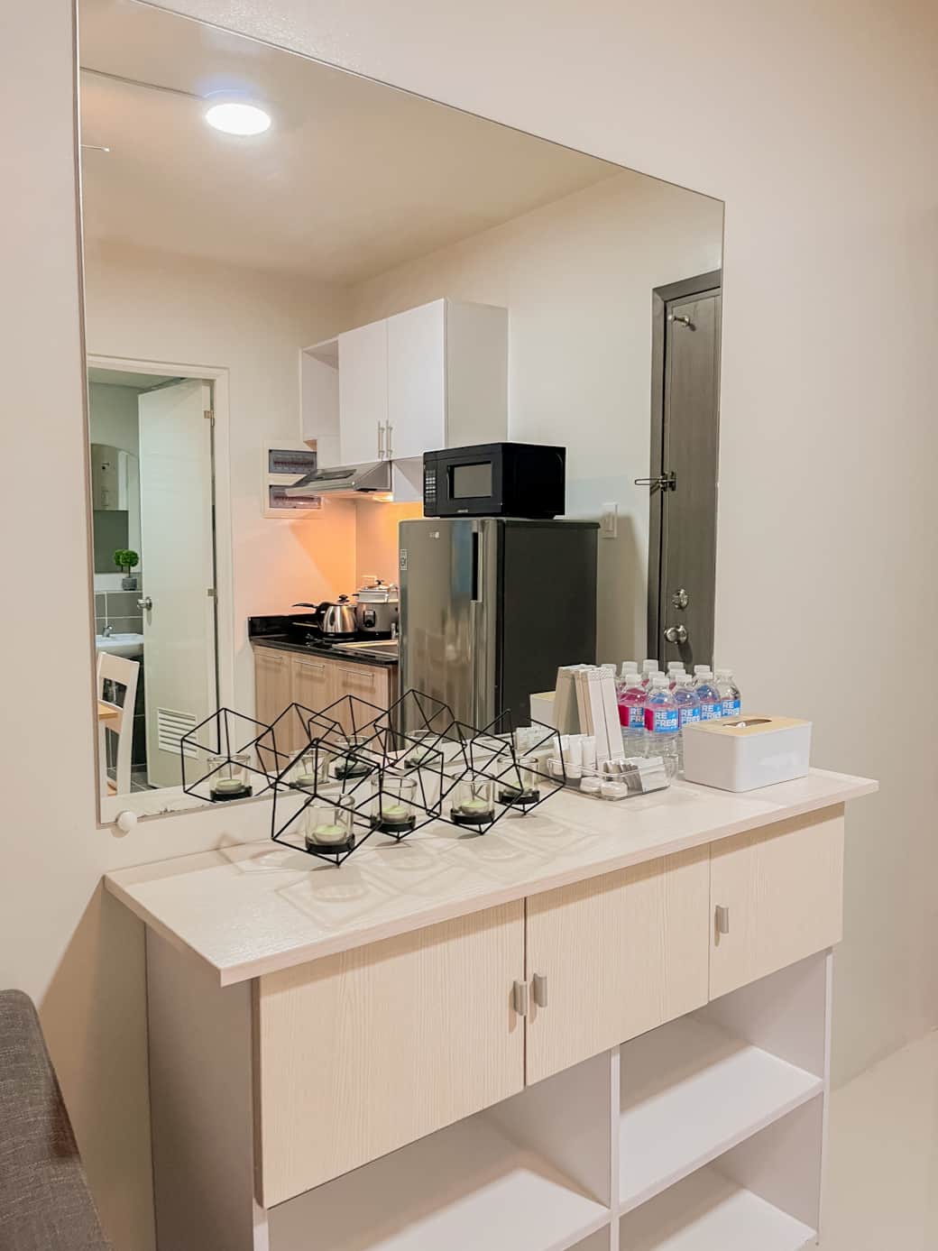 Mirrored Cabinet