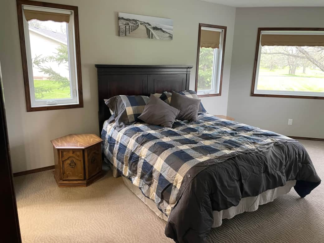 Main - Master Queen Room