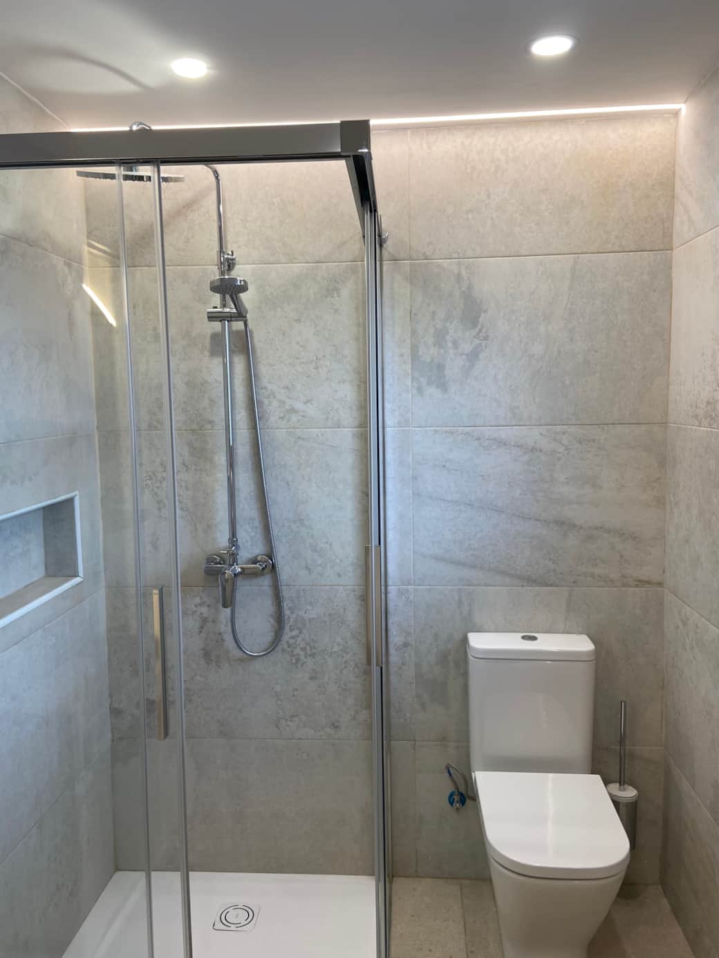 Main Bathroom