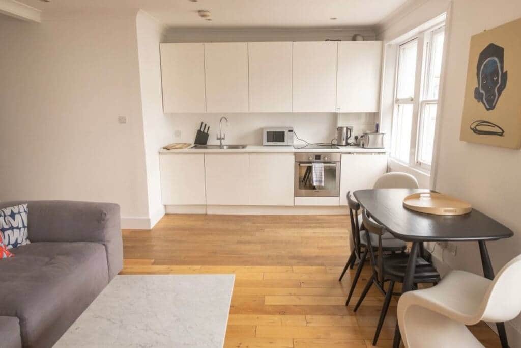 Chic and Peaceful Notting Hill 2 BED APT for Relaxing