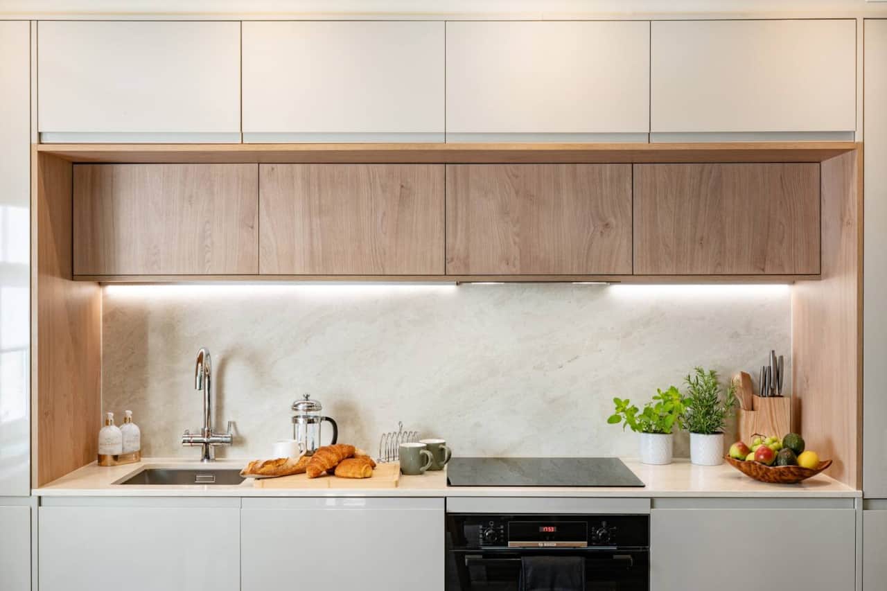 Kitchen area, fully equipped with modern appliances, boiling water tap, nespresso coffee station.