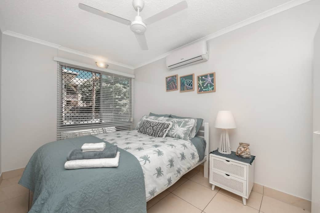 Get a great nights sleep on the 2nd bedroom double bed with mattress topper. Get a great nights sleep on the 2nd bedroom double bed with mattress topper.