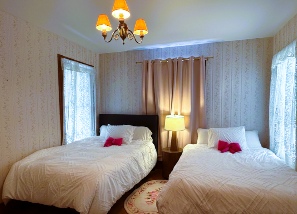 Champagne Peony Suite - 2 Double beds