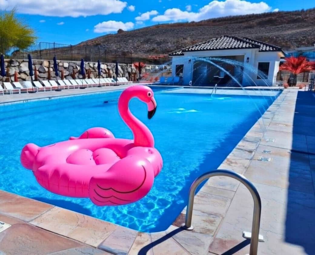 Heated Pool & Hot Tub