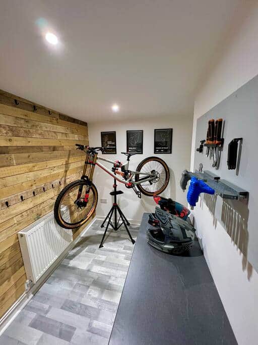 Repair/Drying room