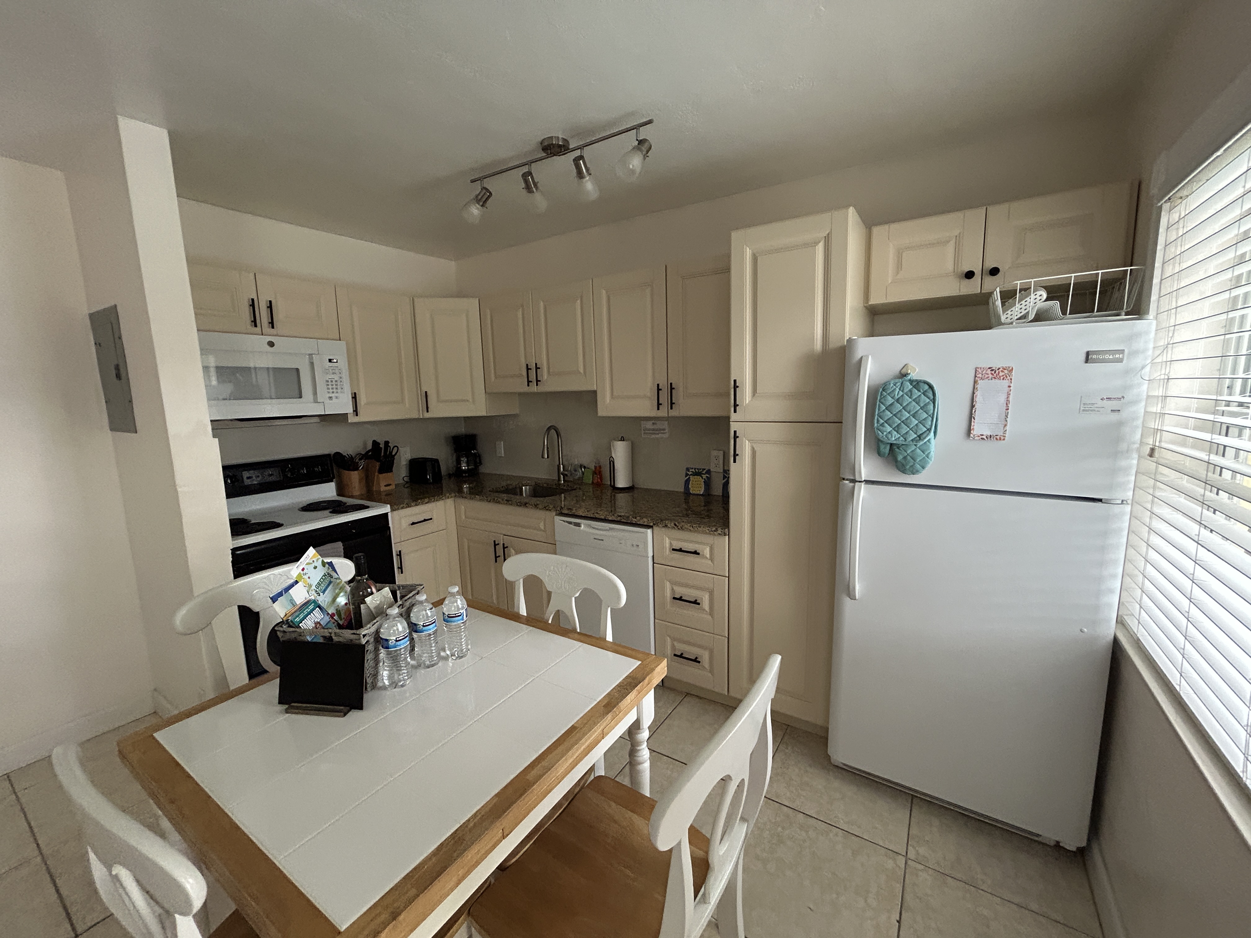 Bahama Beach Club Pompano Unit #2-Paradise Island - Photo 6