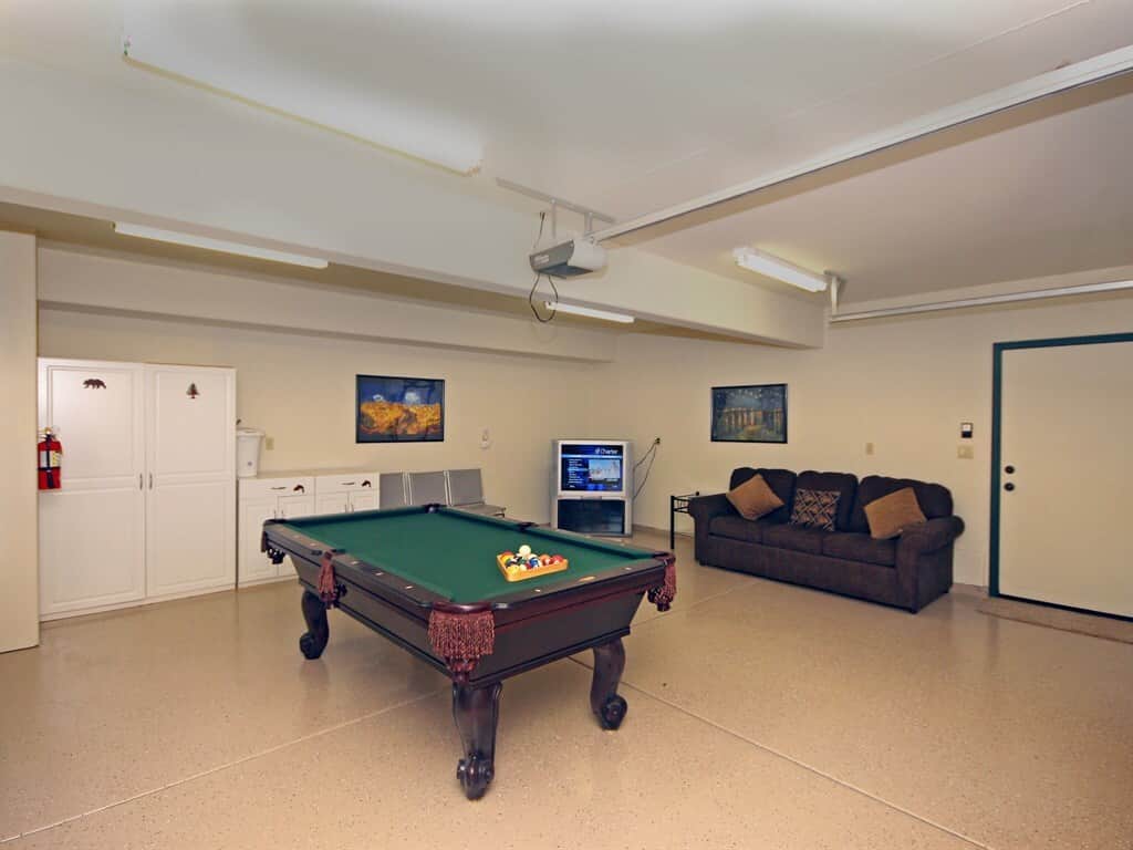 This room is spacious, fun and comfortable! The Pool Table, space, and comfy sofa make it the perfect hang-out area for families with children, groups or anyone wanting to relax and have some fun.