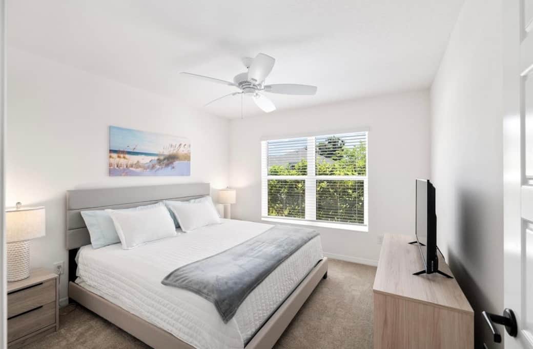 Secondary bedroom with King size bed