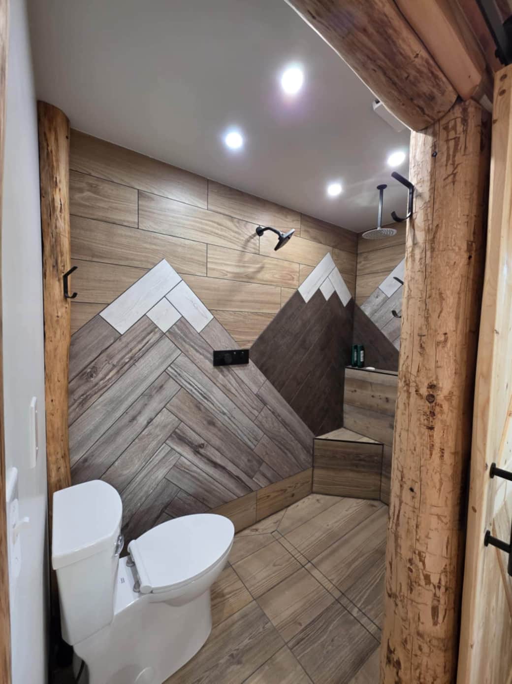 Luxury shower with rainfall & regular shower head options