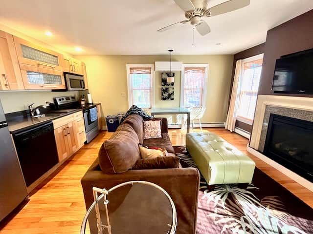 Sunny, thoughtfully designed one bedroom apartment in the heart of the Village of Tannersville