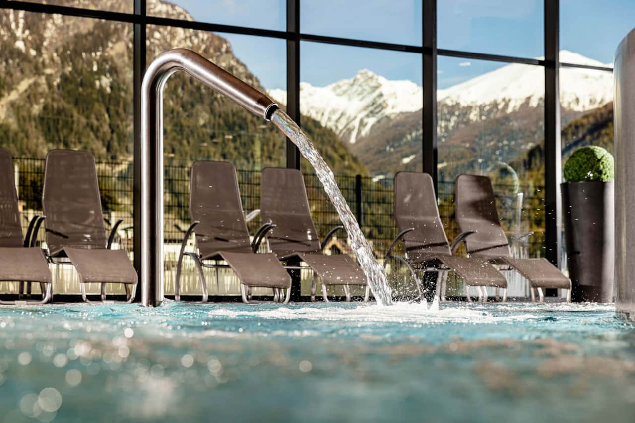 Wellness in Sterzing – unwind in the sauna and pool at Balneum.