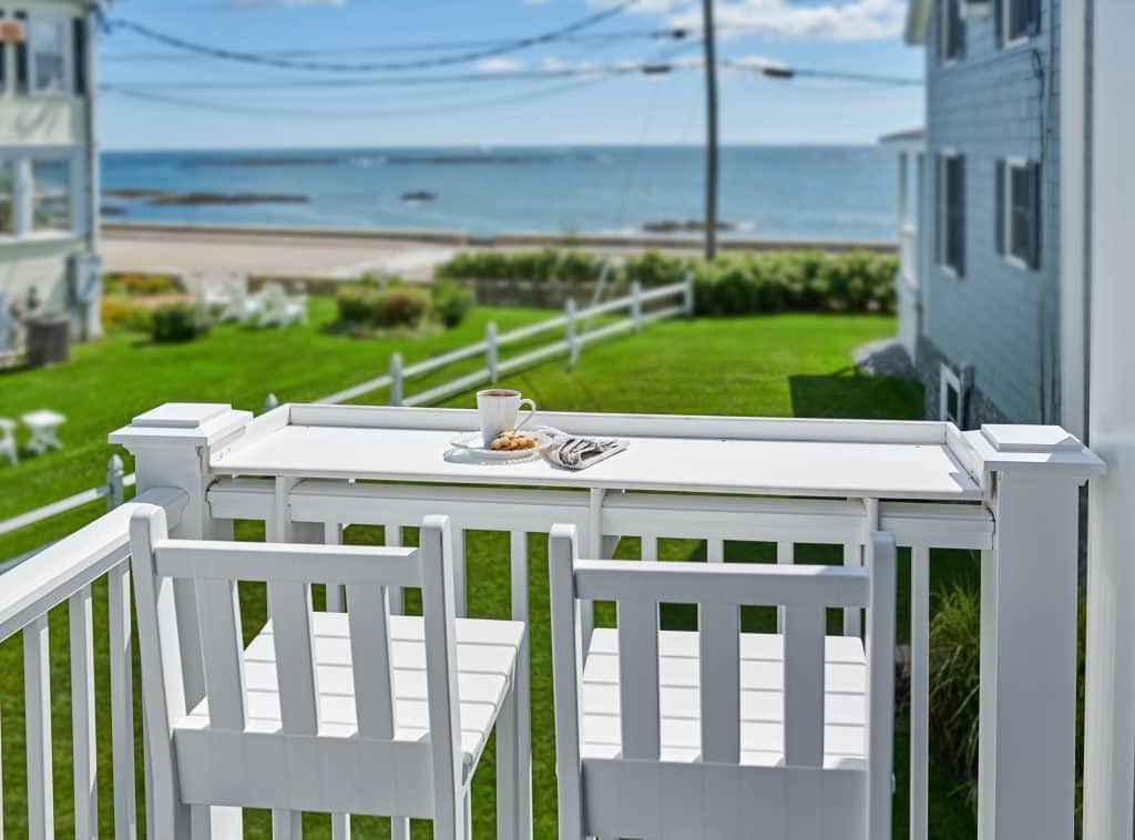 Enjoy your morning coffee with stunning views of  the ocean