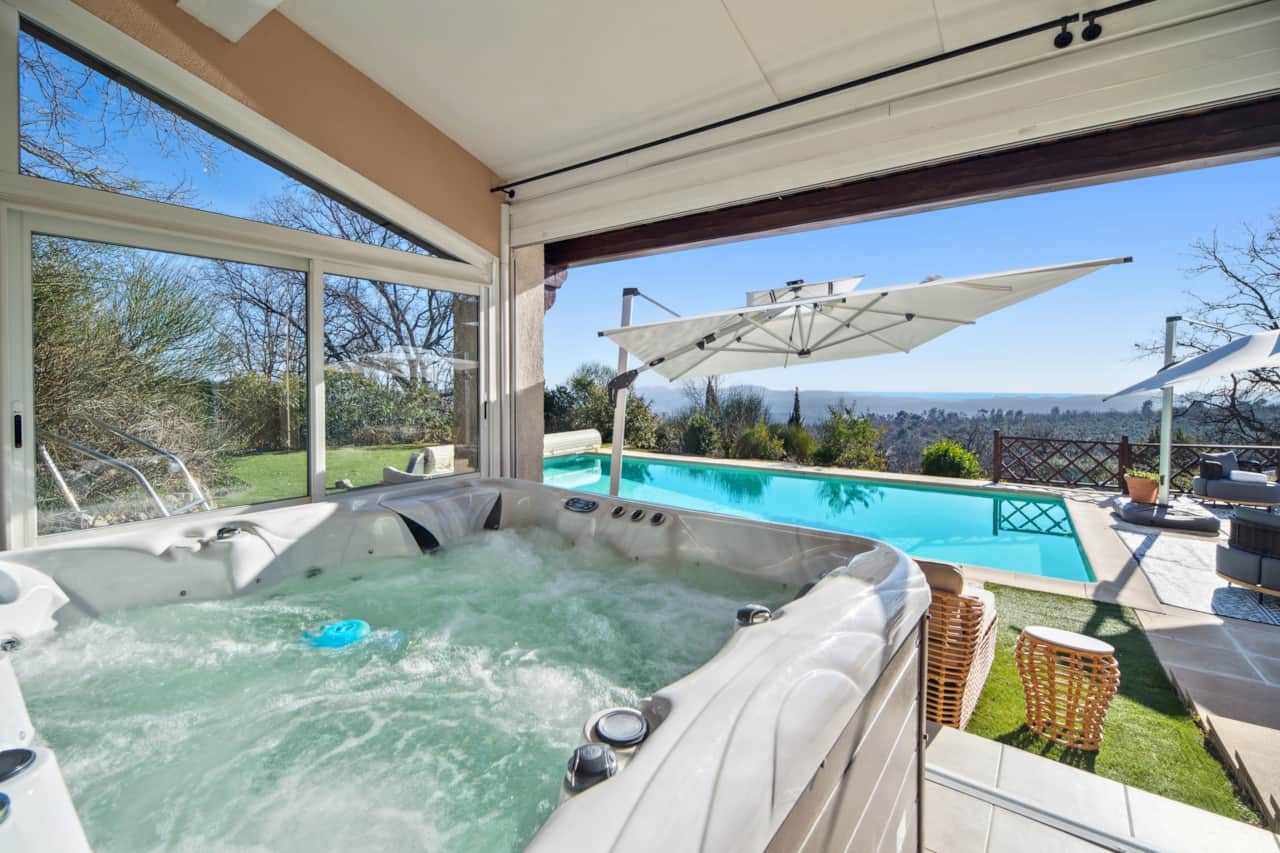 Jacuzzi
