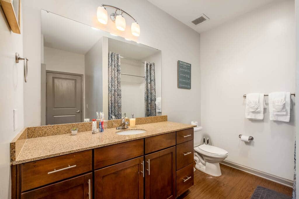 ⭐️ King Bed🎢 Carowinds⭐️Smart TVs⭐️Patio Apartment in York County