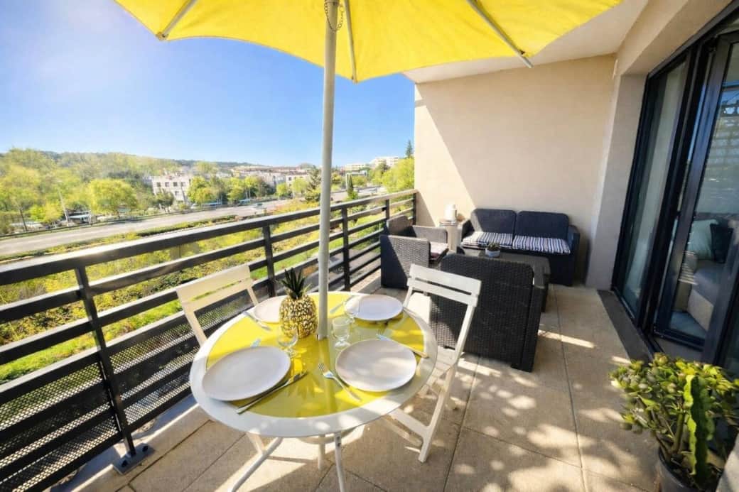 terrasse, table à manger, chaises