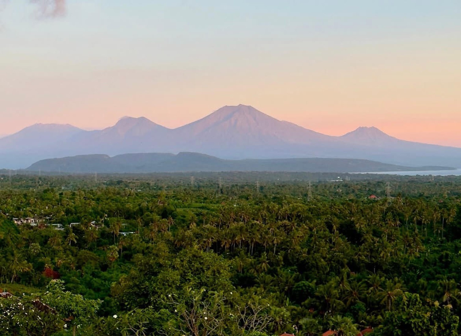 Villa Kupu Kupu volcano view
