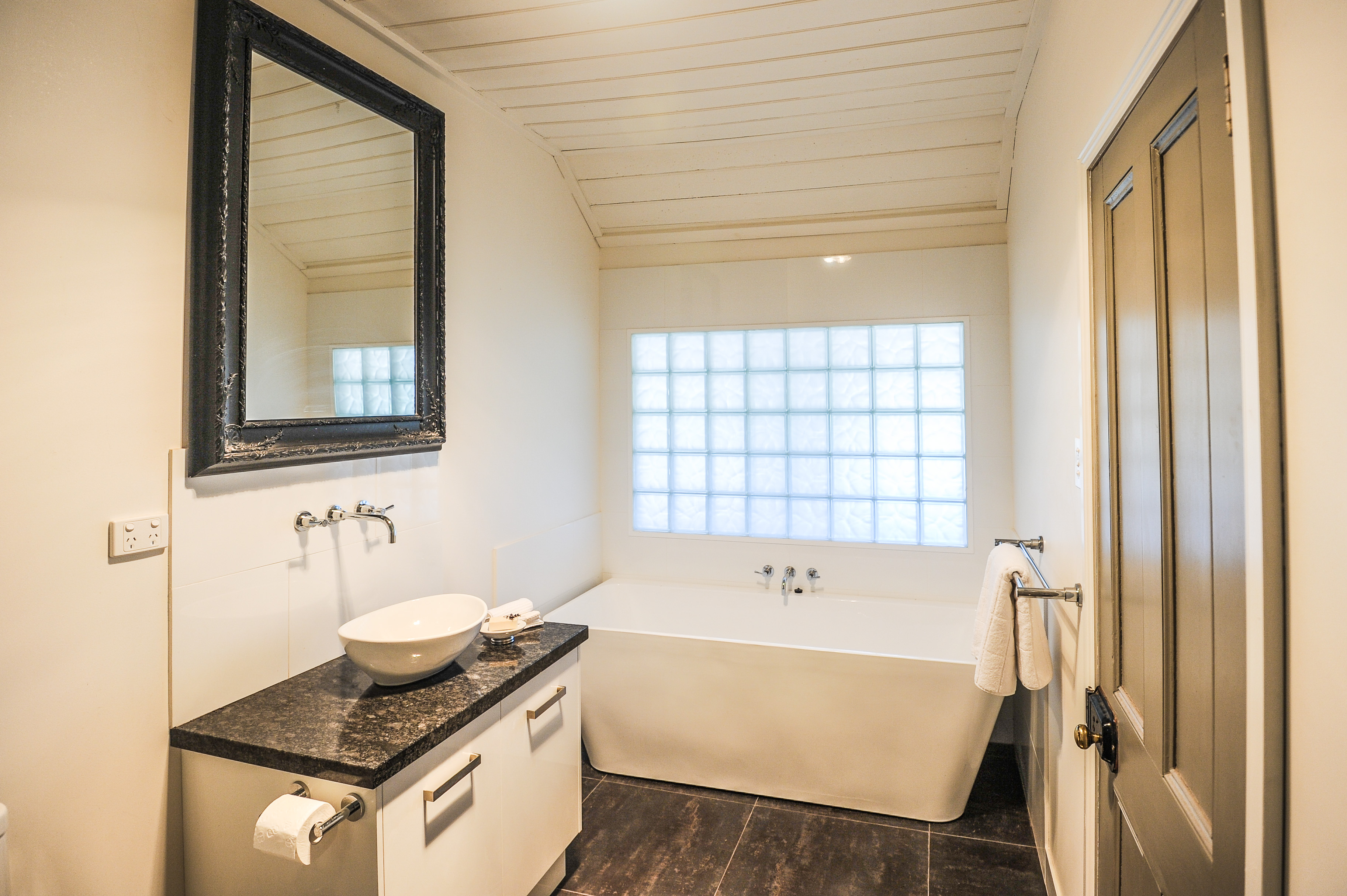 Winter Creek Cottage-2