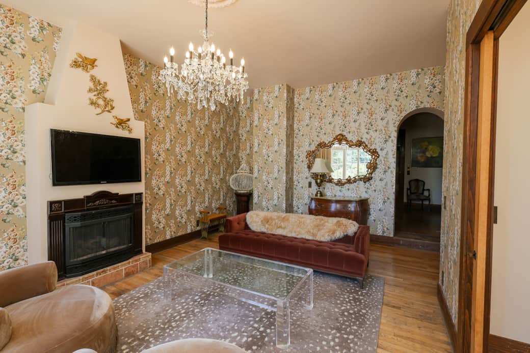 1880union interior 28