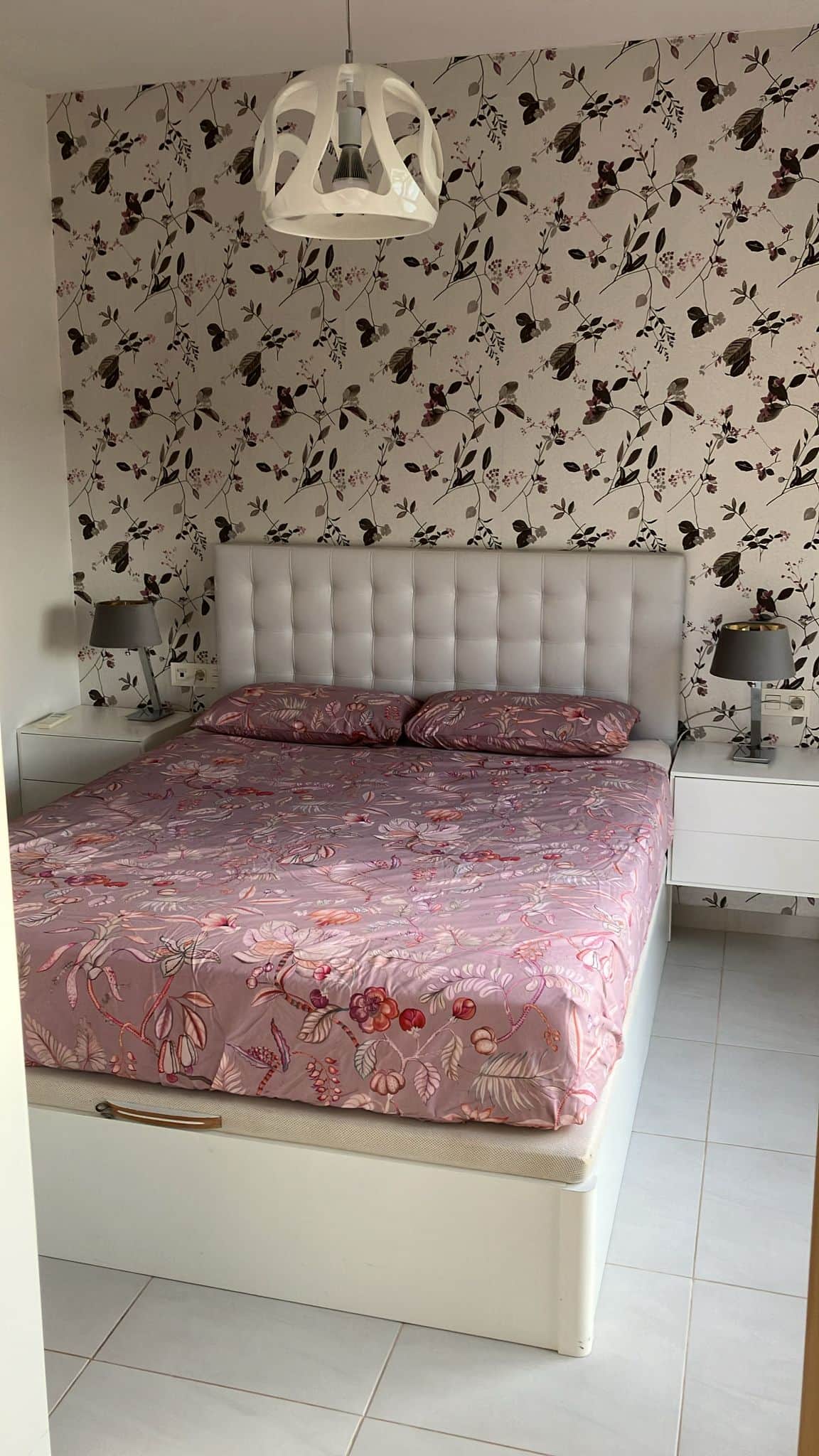 MASTER WITH ENSUITE