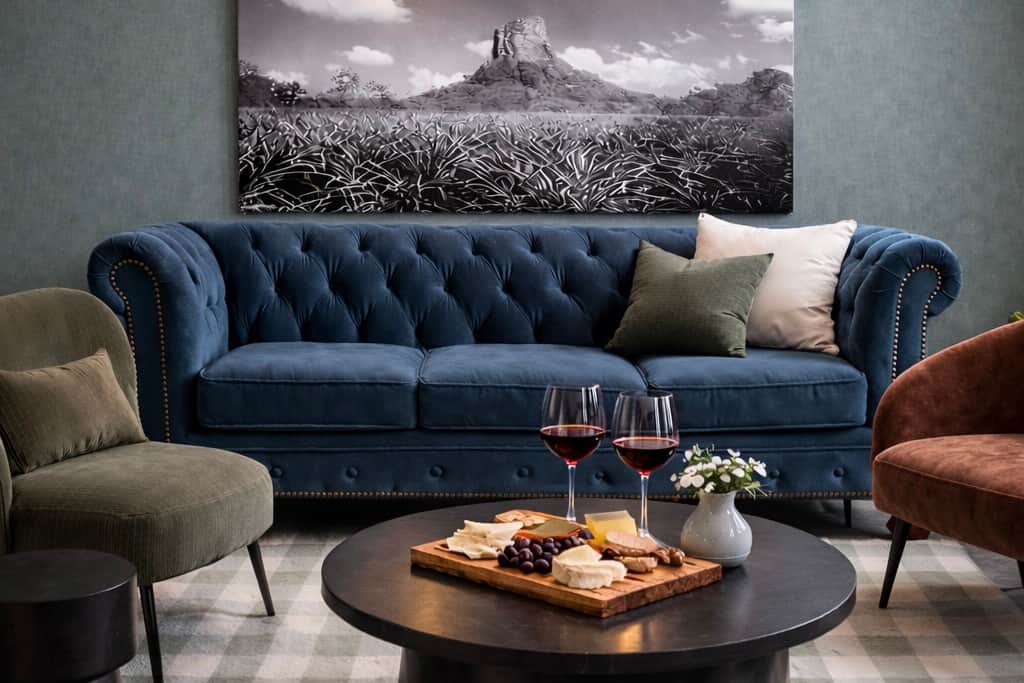 Dundalli lodge lounge Dundalli lodge lounge