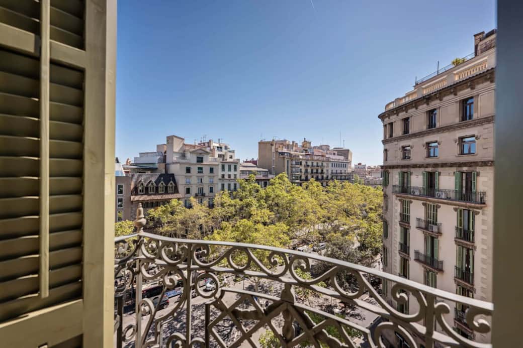 5ecd7142 d300 47ee 97ca 04b9fd48ae18