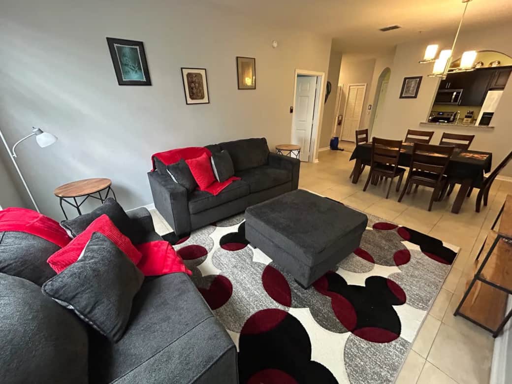 15-Family Room-3