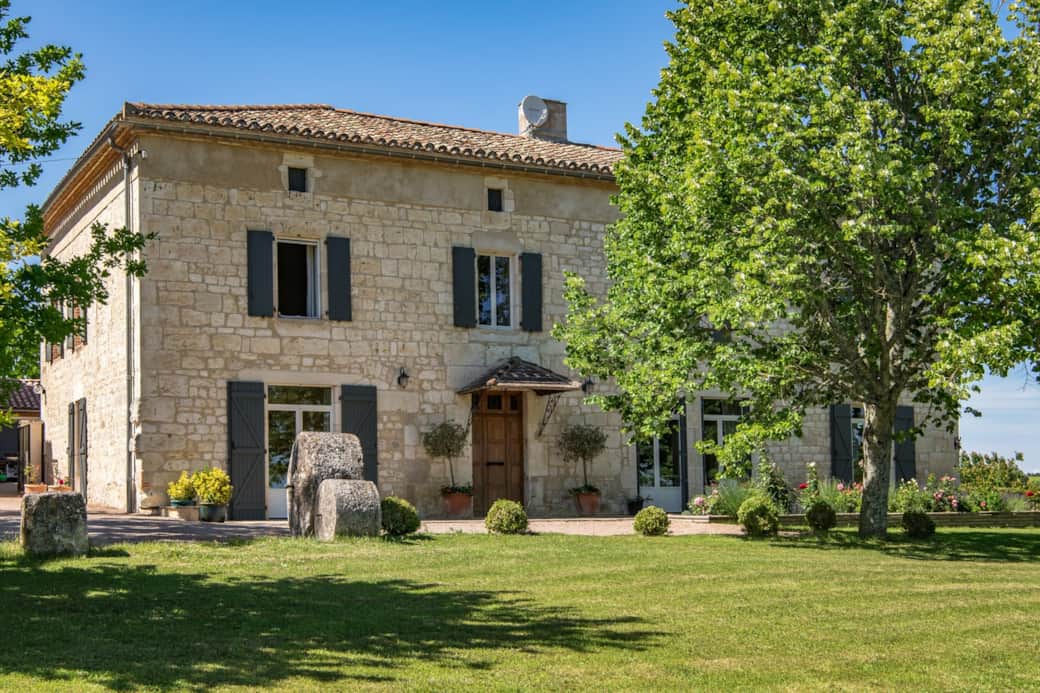 Outside Manoir view from front